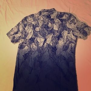 Men’s casual Hawaiian button up